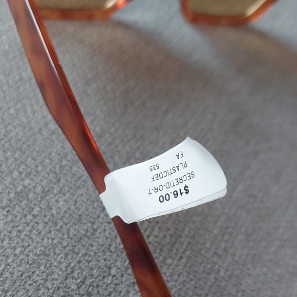 NWT Brown Tortoise Shell Sunglasses - Picture 3 of 3